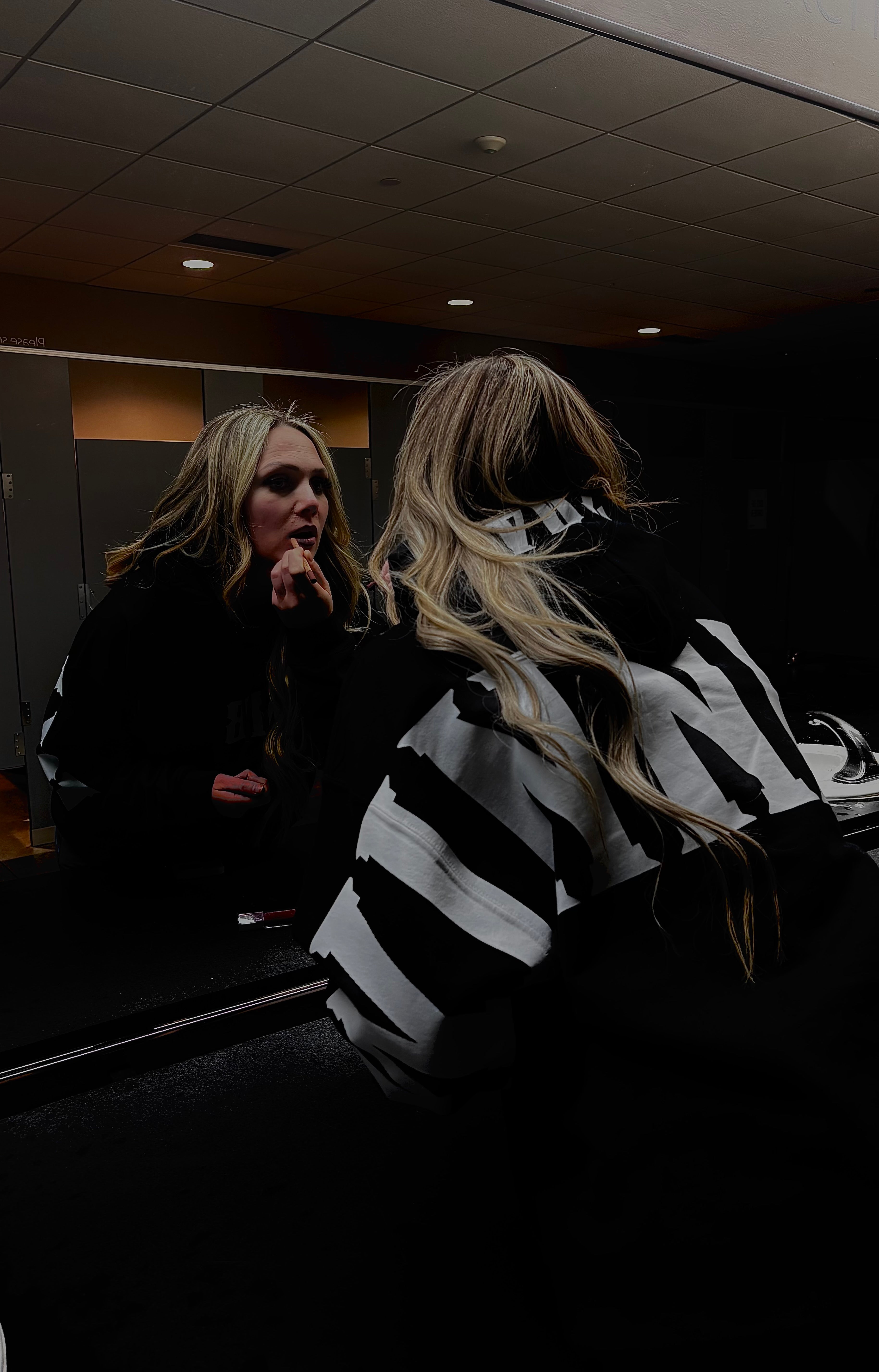 WINNIPEG hoodie - white font